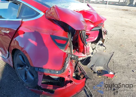 2018 Tesla Model 3 Long Range/Performance from USA, damaged, VIN 5YJ3E1EB1JF114817